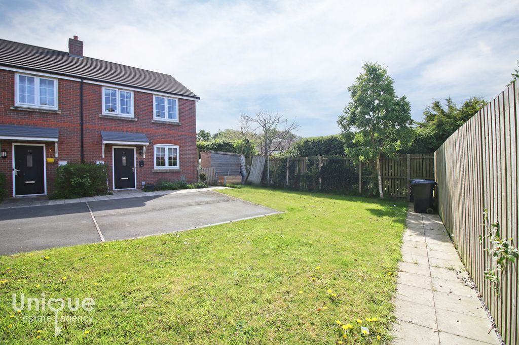 Property photo 1 of 21