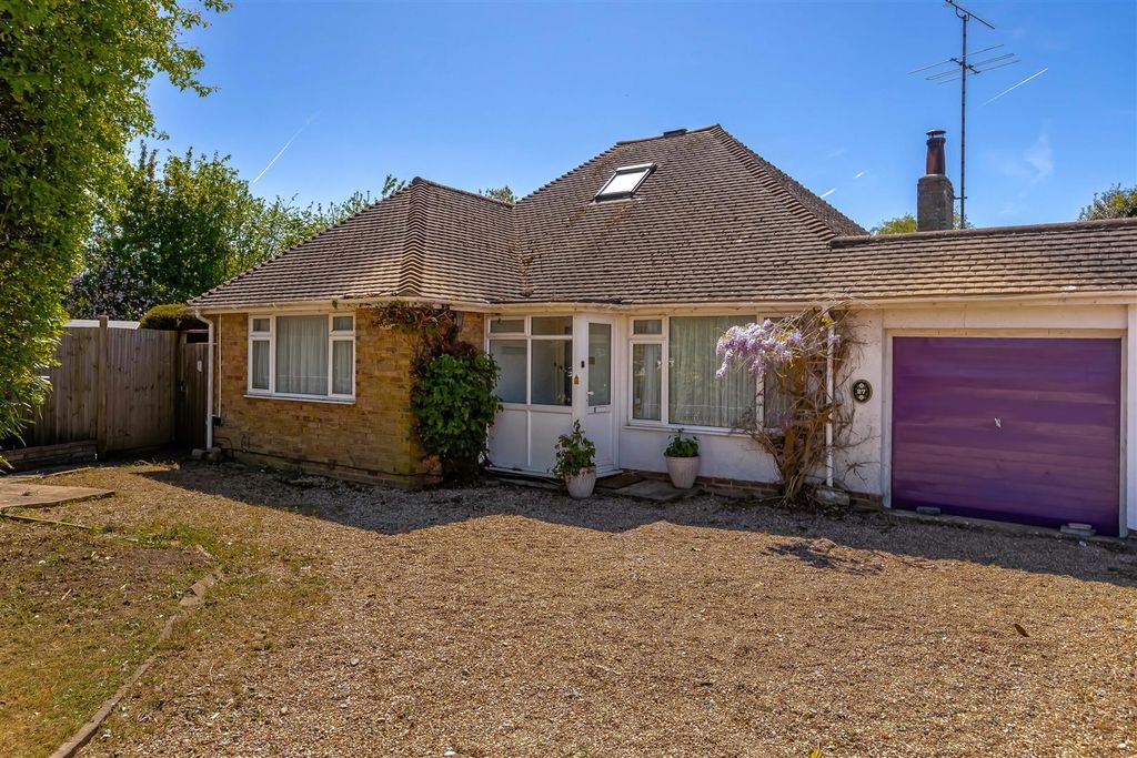 Property photo 1 of 16 Derwent Drive_14.Jpg