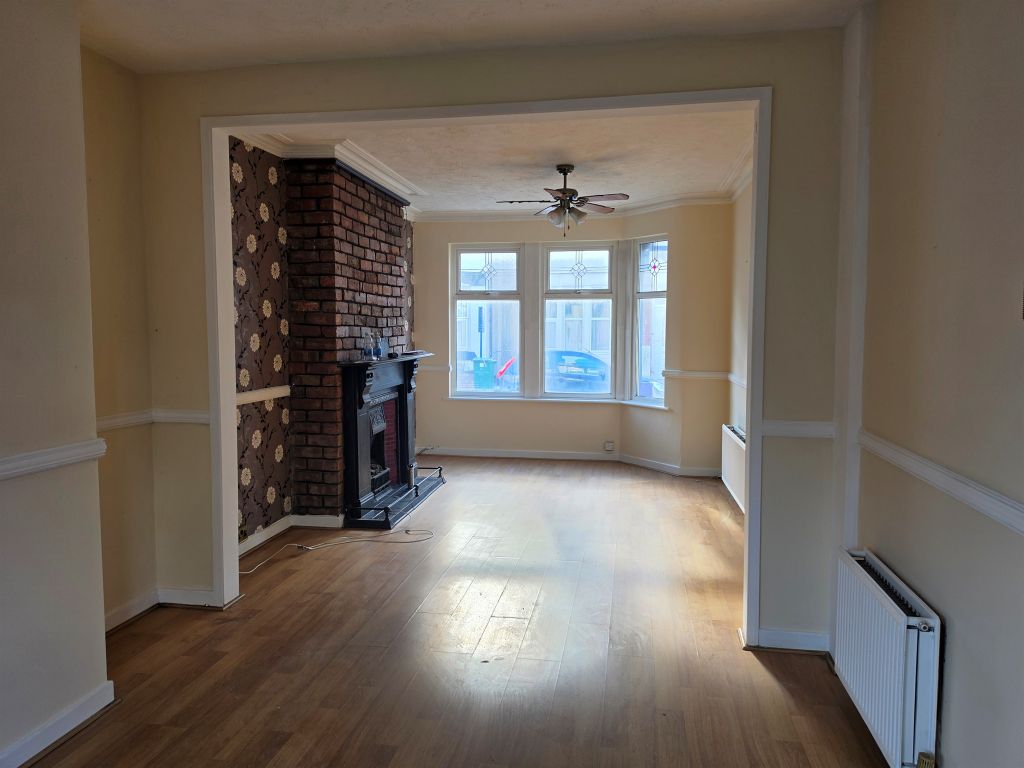 Property photo 3 of 13