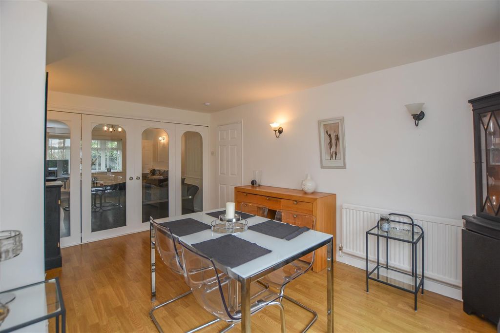 Additional image 4 of 3 bed semi-detached house for saleMeadows Close, Ingrave, Brentwood CM13