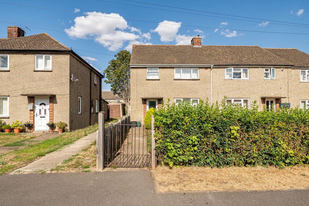 Property photo 1 of 18 External