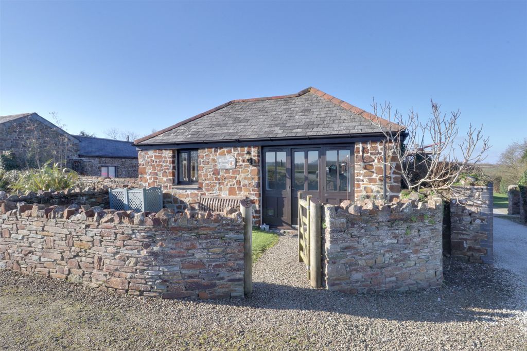Property photo 1 of 15 1 - Picture No. 05