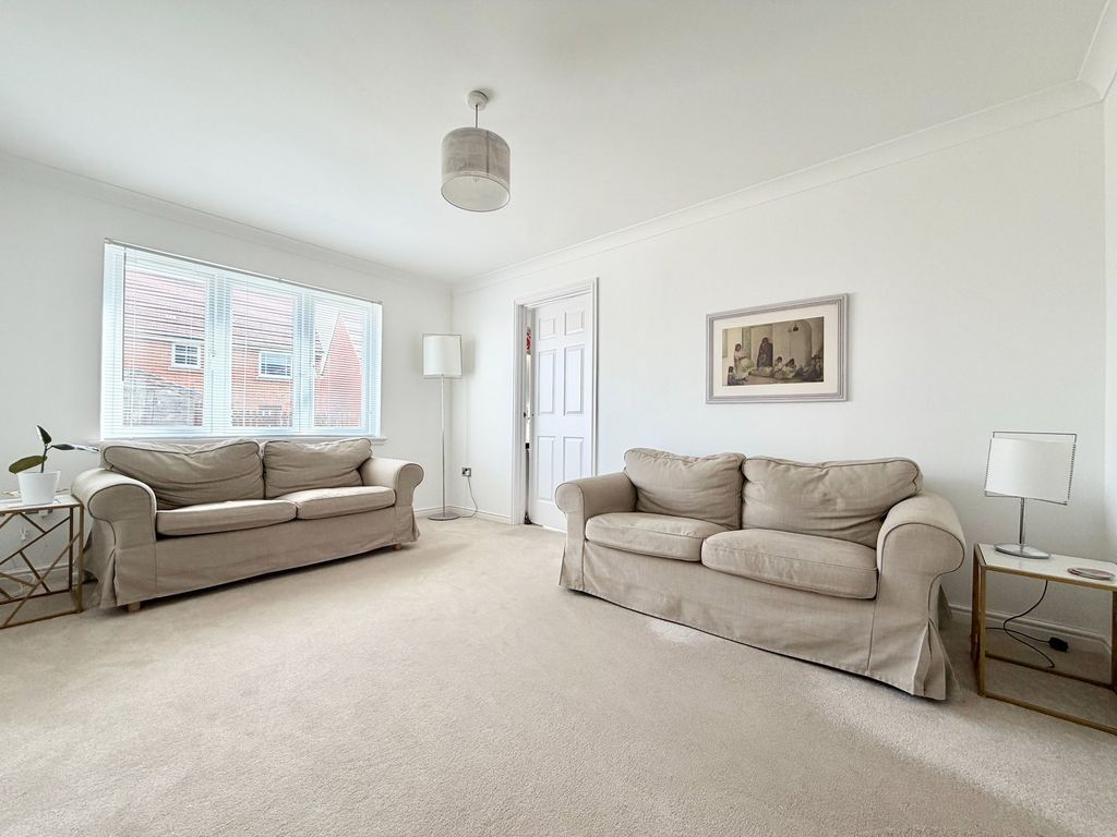 Property photo 2 of 29