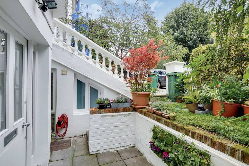 Property photo 3 of 10