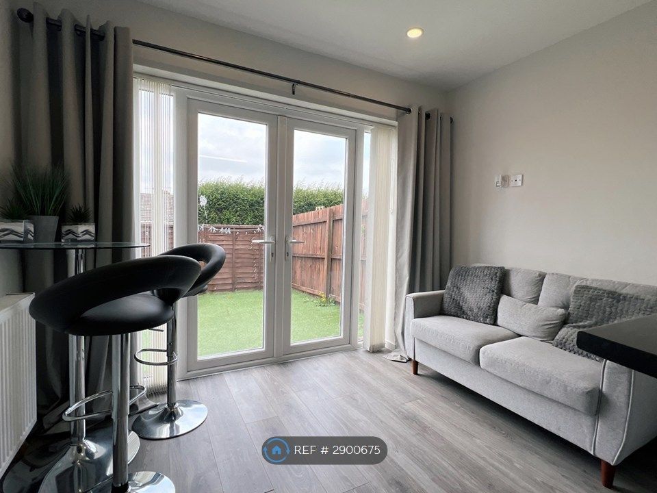 Property photo 3 of 11