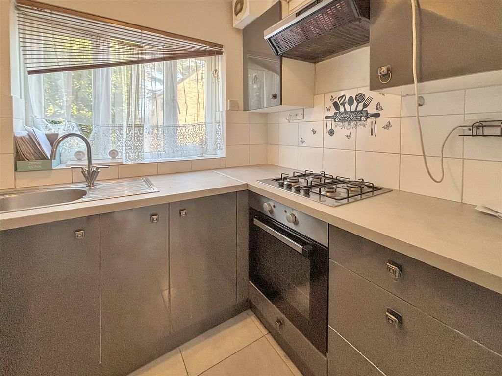 Property photo 3 of 8 Picture No. 02