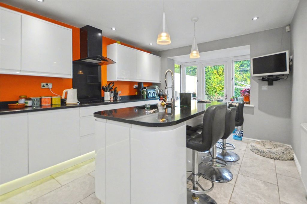 Property photo 3 of 21 Picture No. 13