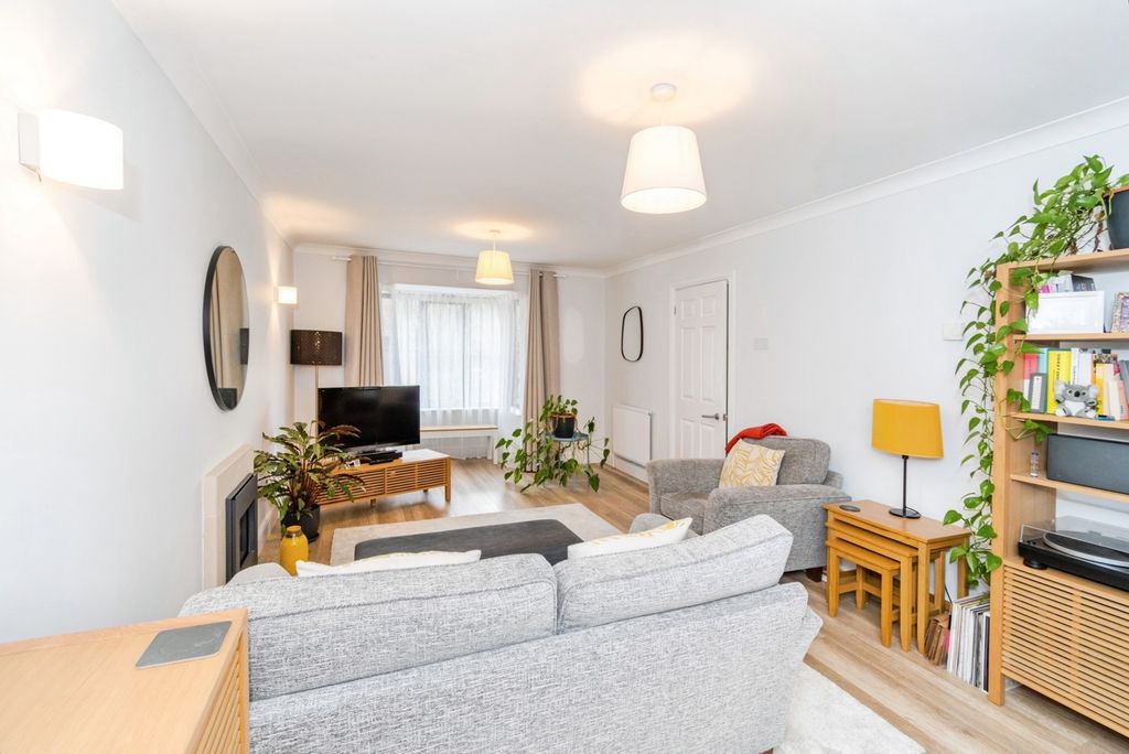 Property photo 2 of 18 Pbox-Img.Jpg