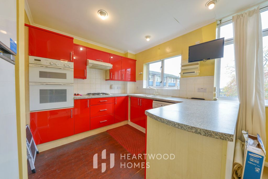 Property photo 3 of 14