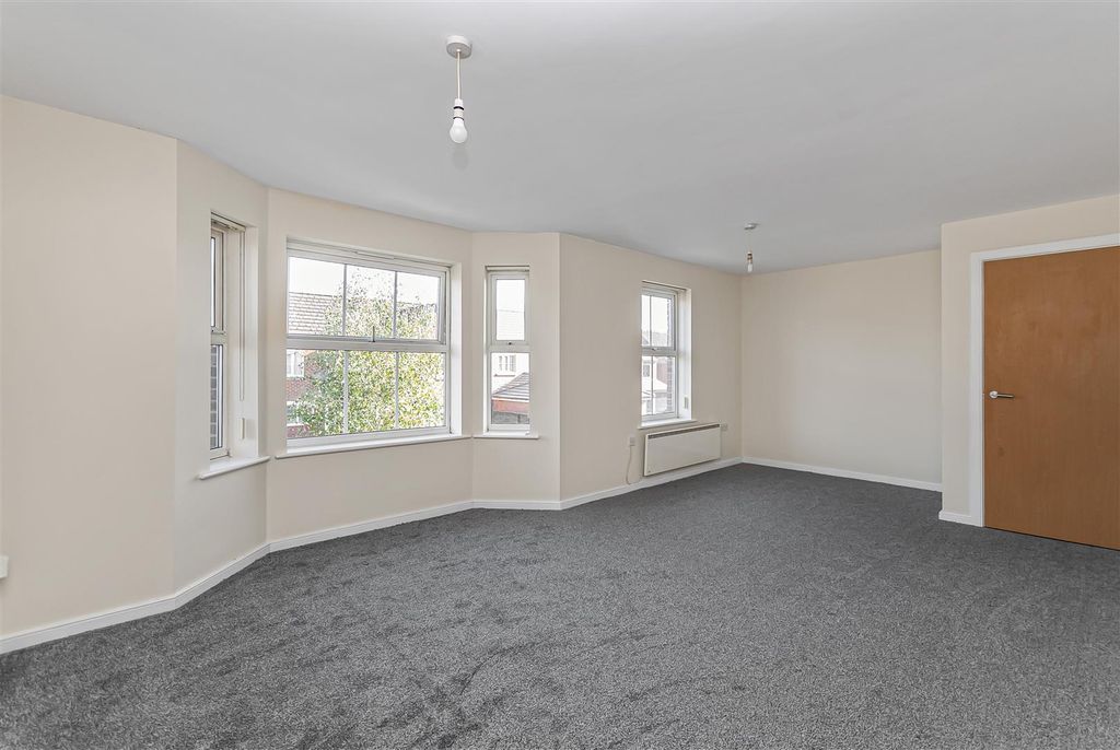 Property photo 3 of 14 Living Room