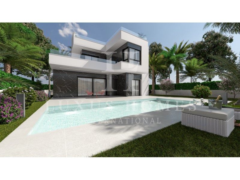 Property photo 2 of 27