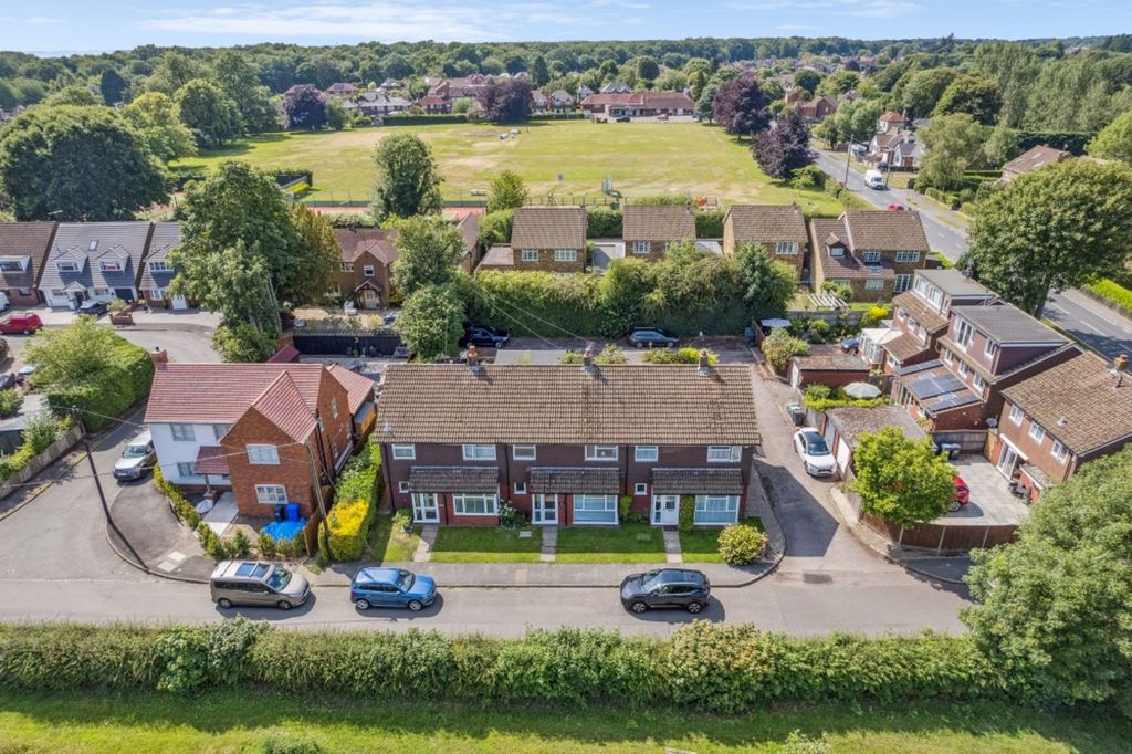 Property photo 1 of 31 Photo 9