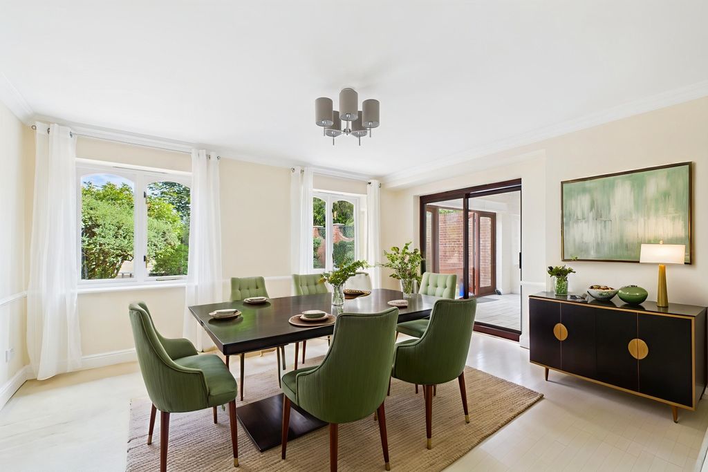 Property photo 3 of 15 Dining Room