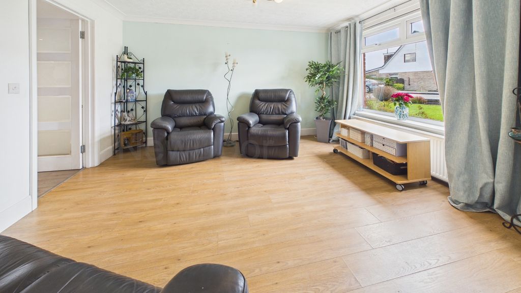 Property photo 2 of 23 Photo 12