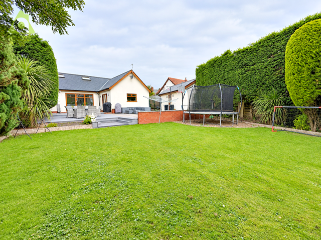 Property photo 2 of 21