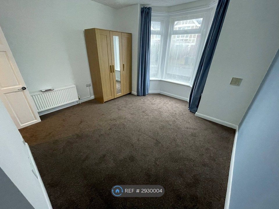 Property photo 3 of 12 Bedroom