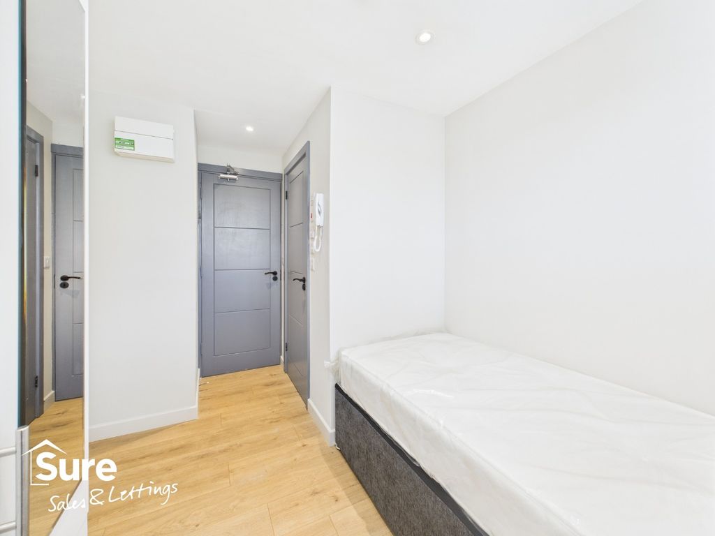 Property photo 1 of 9 4332211