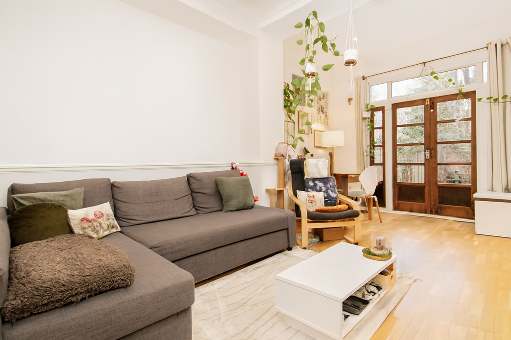 Property photo 1 of 9 Reception