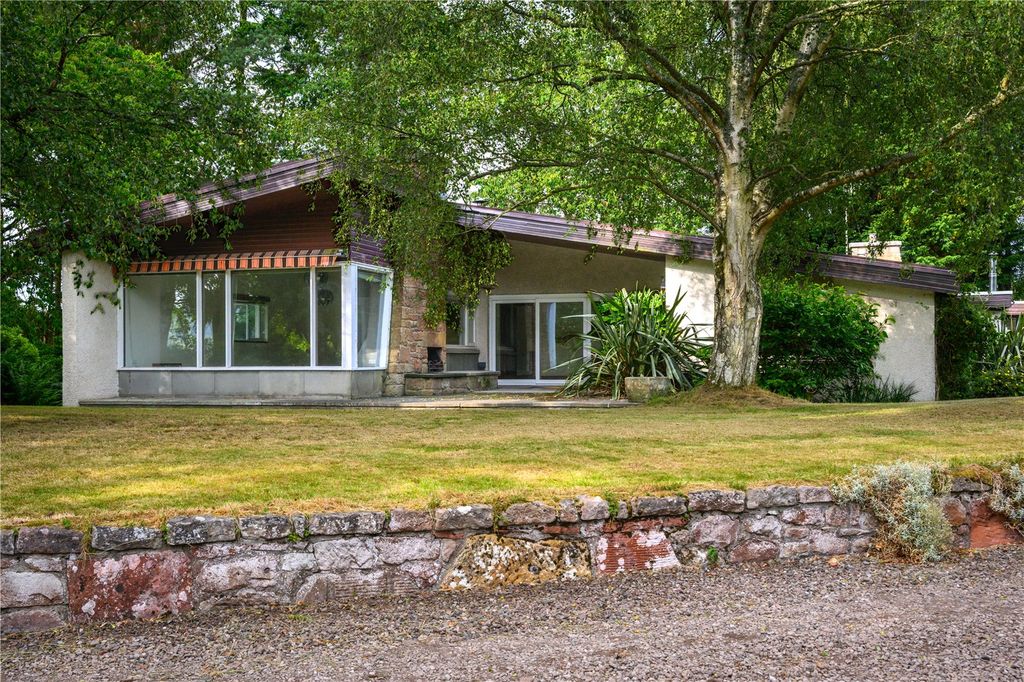 Property photo 2 of 31 South West Elevation