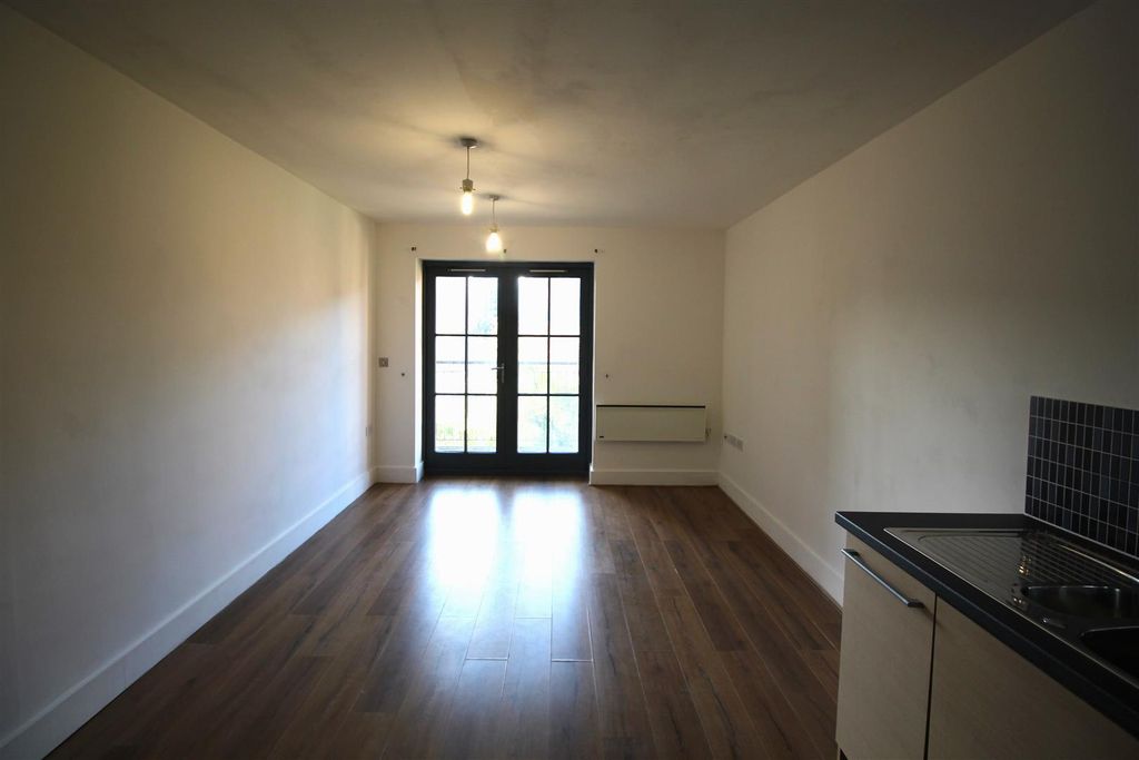 Property photo 2 of 12 4Rec1.Jpg