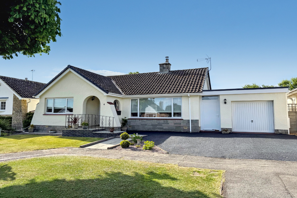 Property photo 1 of 18 Frontportalsize