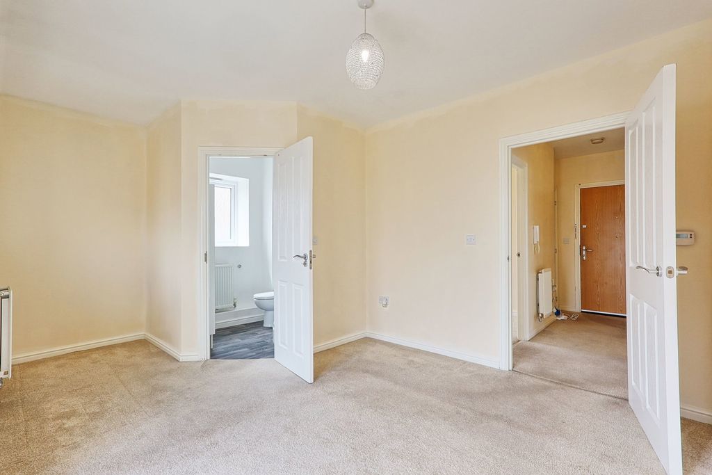 Property photo 3 of 22