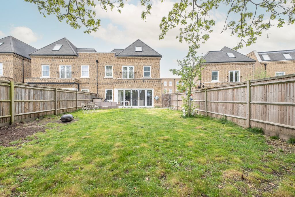 Property photo 3 of 16