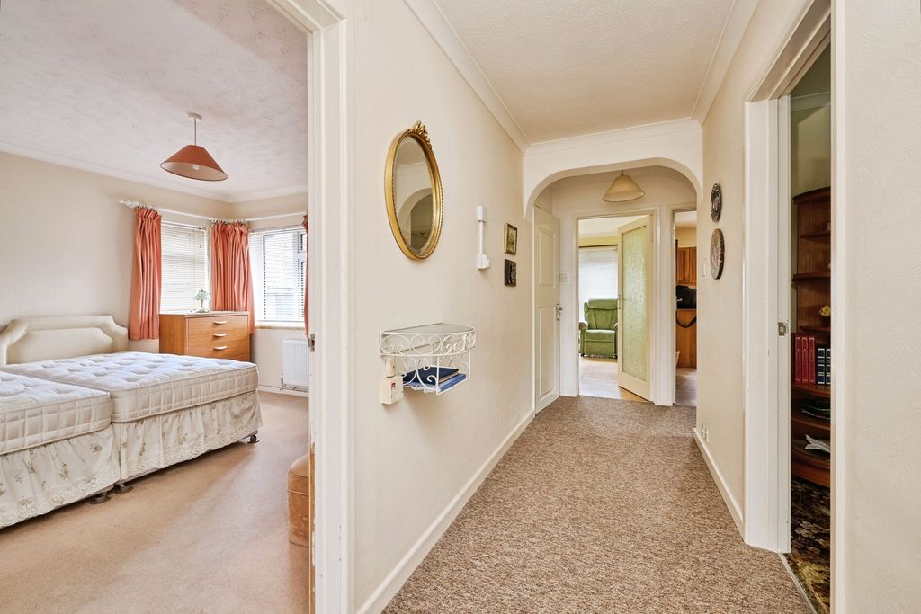 Property photo 2 of 16 Pbox-Img.Jpg