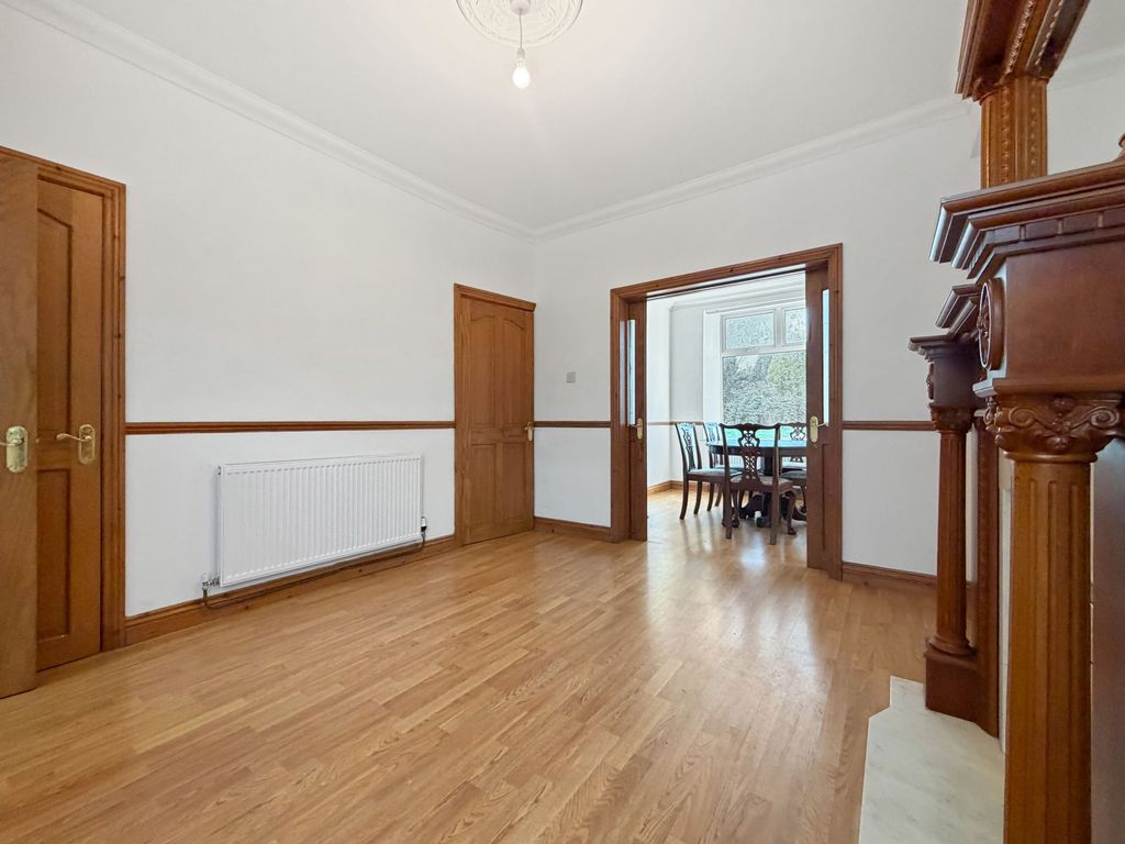 Property photo 3 of 25