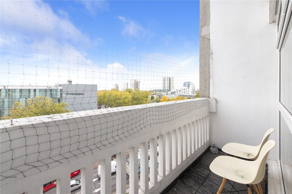 Property photo 3 of 17 Picture No. 37