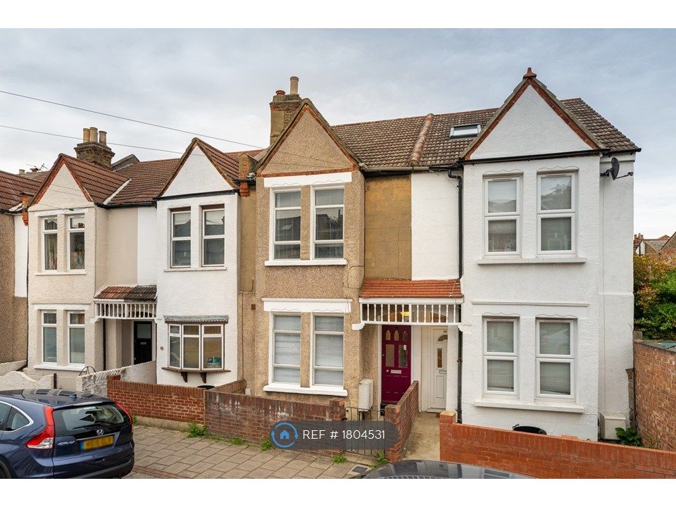 Property photo 1 of 32