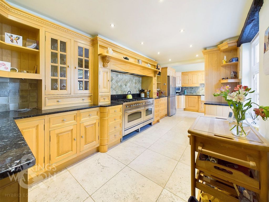 Property photo 3 of 46