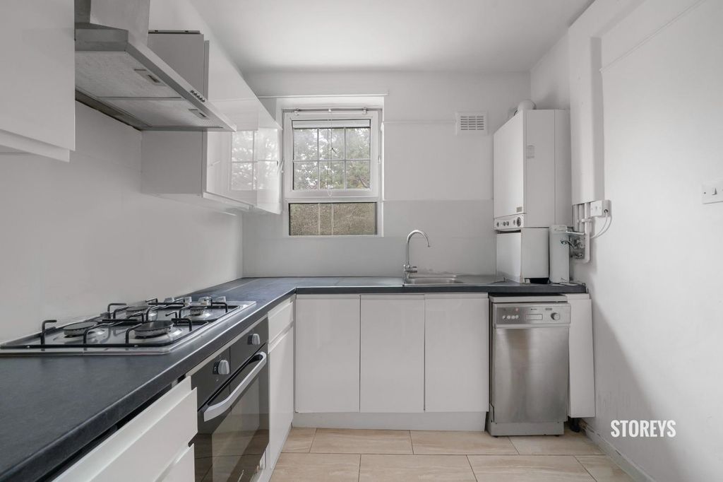 Property photo 1 of 28