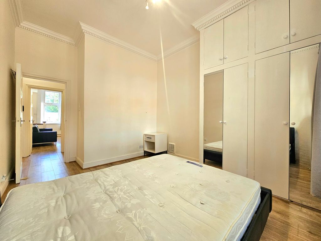 Property photo 3 of 11 3