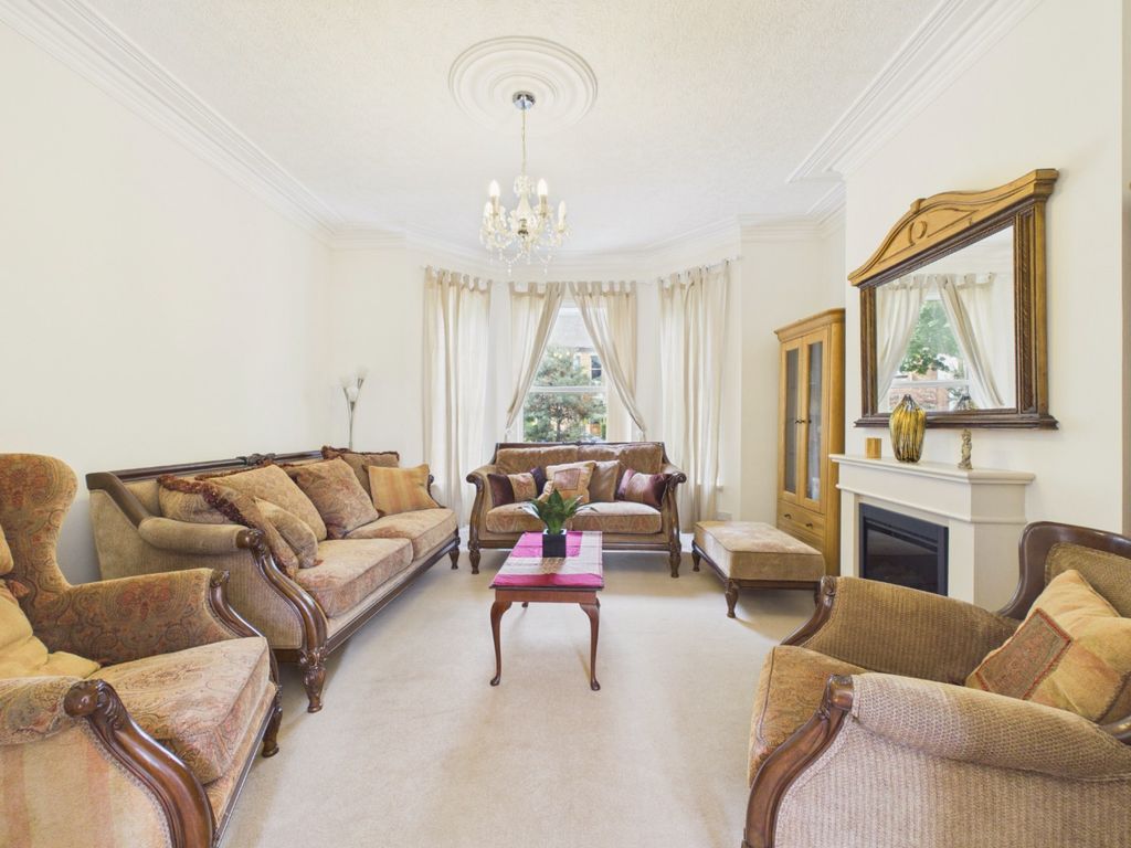 Property photo 2 of 17 4815036