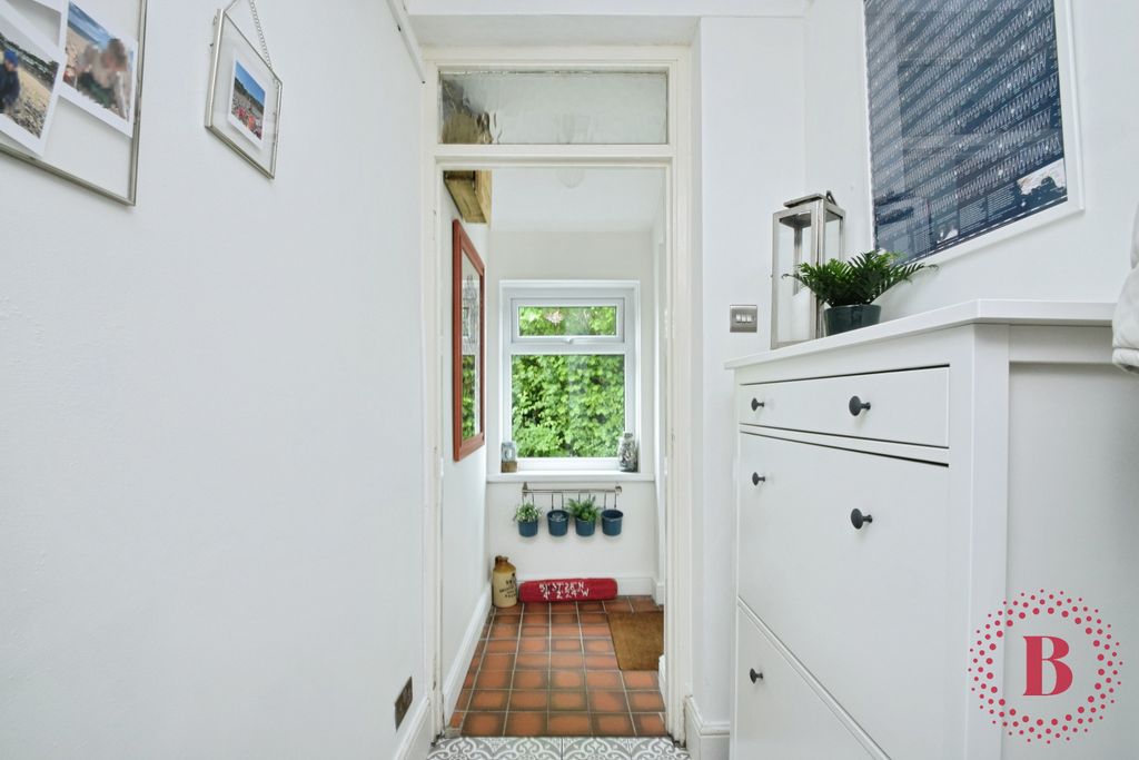 Property photo 2 of 27