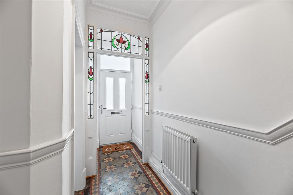 Property photo 2 of 15 Entrance