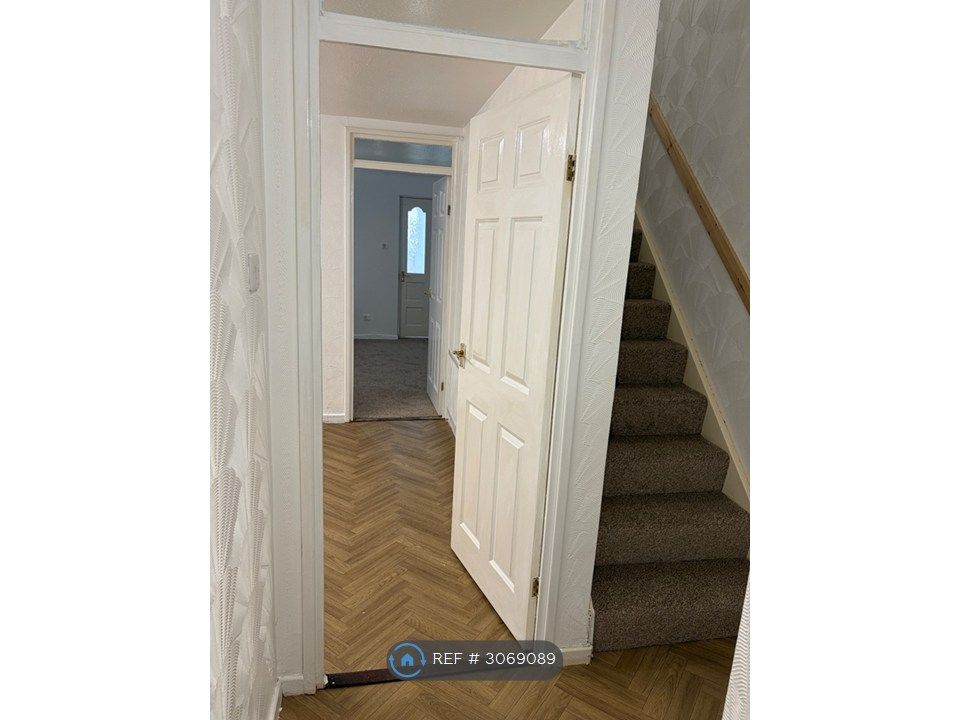 Property photo 1 of 27 Stairs Landing