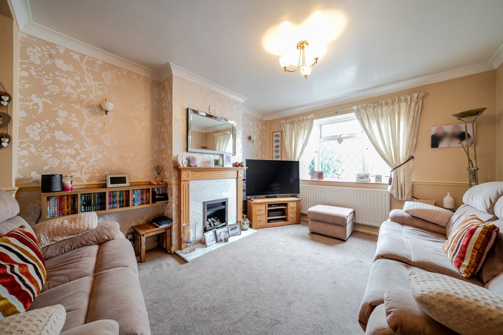 Property photo 3 of 22 1457558-9-6A01A63...