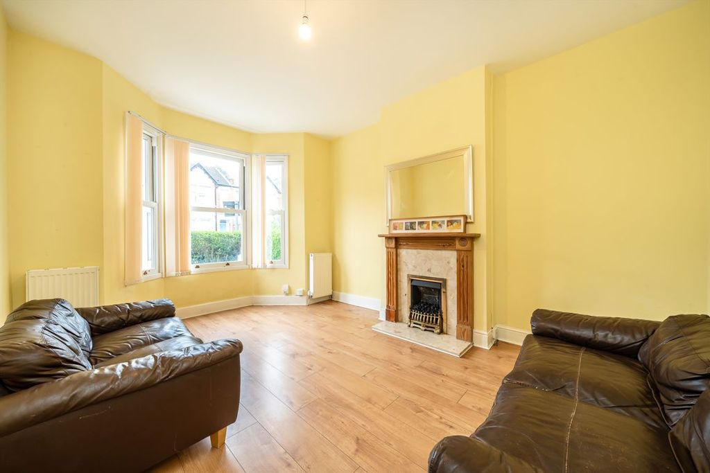 Property photo 3 of 7