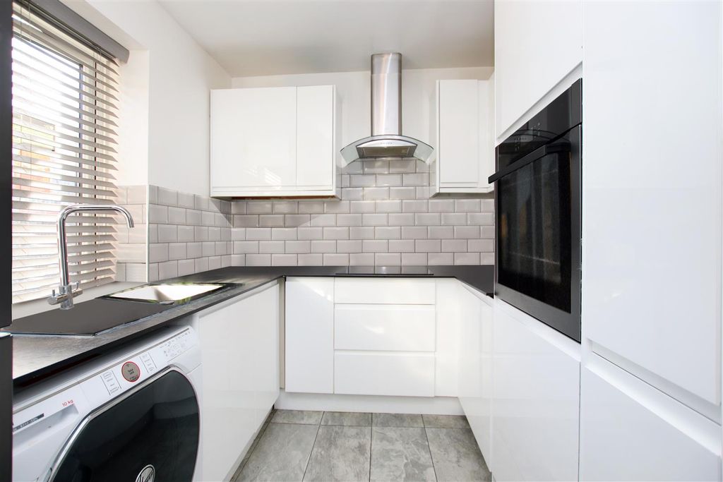 Property photo 3 of 14 Img_6577Dp.Jpg