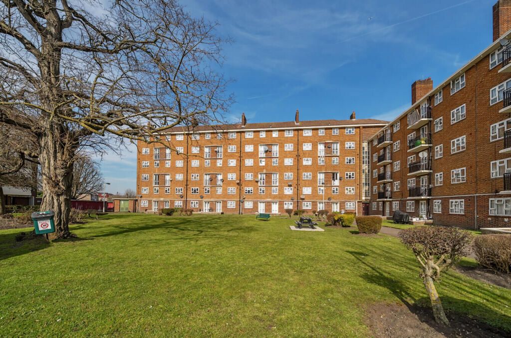 Property photo 2 of 12