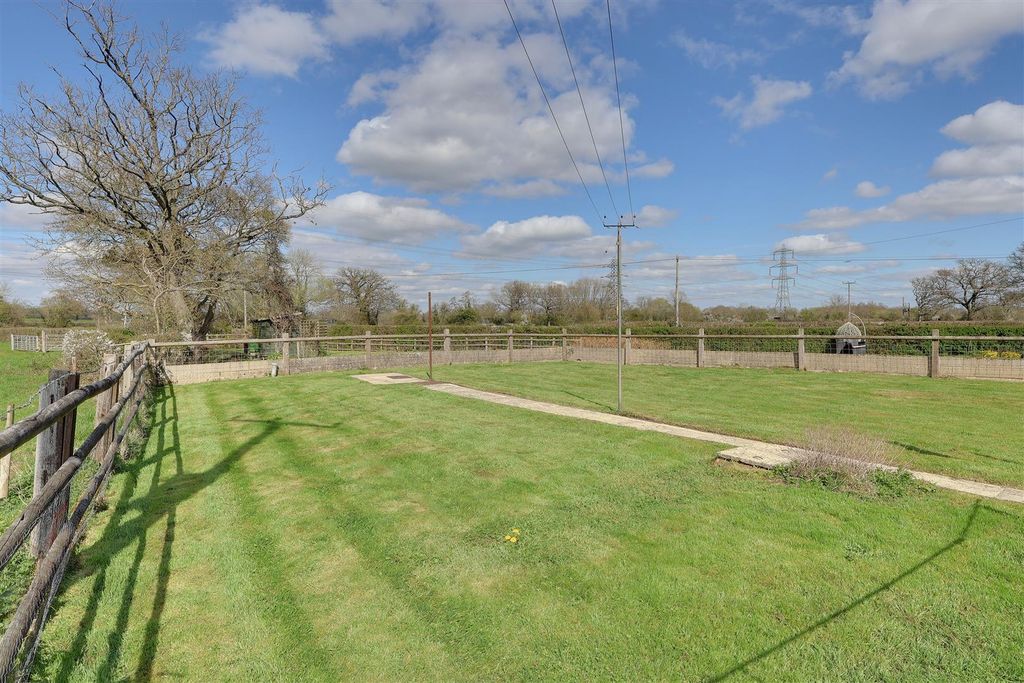 Property photo 3 of 25 Img_1843-Img_1845.Jpg