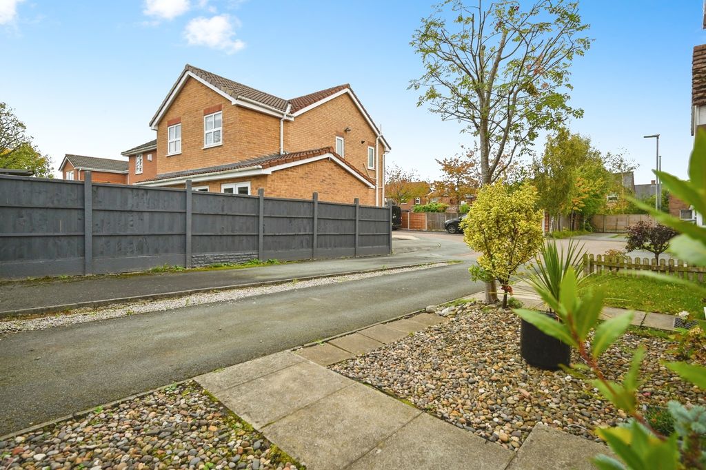 Property photo 3 of 17 Front View