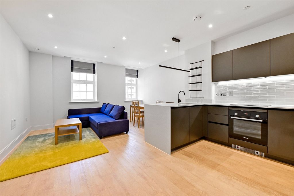 Property photo 1 of 17 Reception Room