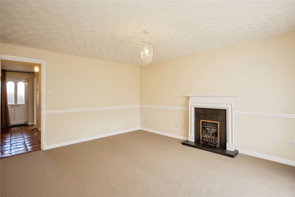 Property photo 2 of 17 Living Room