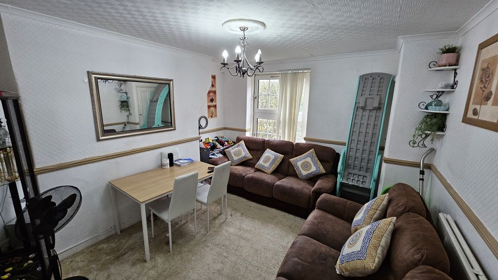 Property photo 2 of 10 Gallery