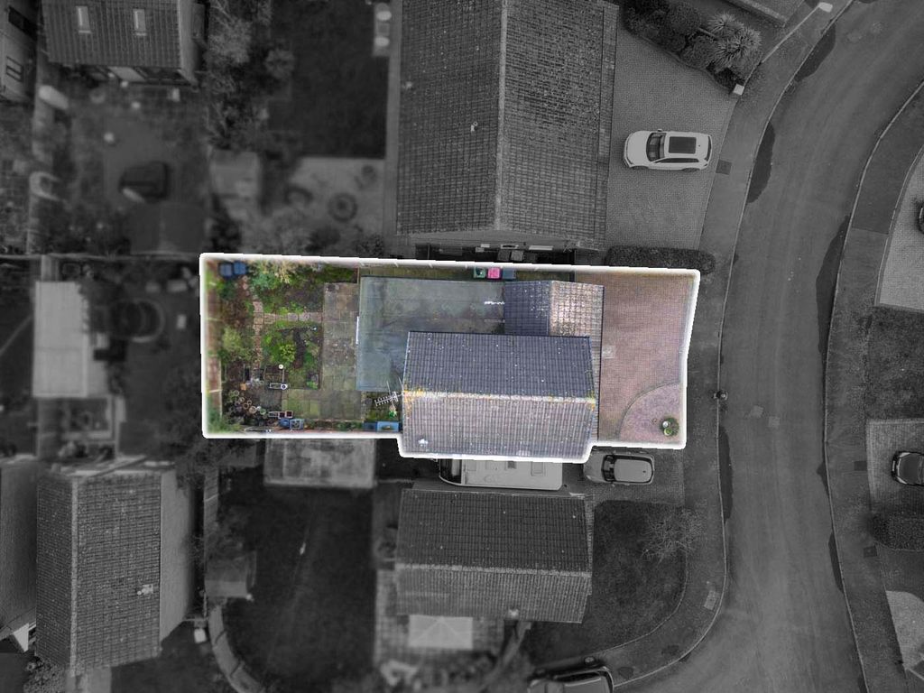 Property photo 3 of 26 12Rowanclosetamworthb782Jr3Copyborder