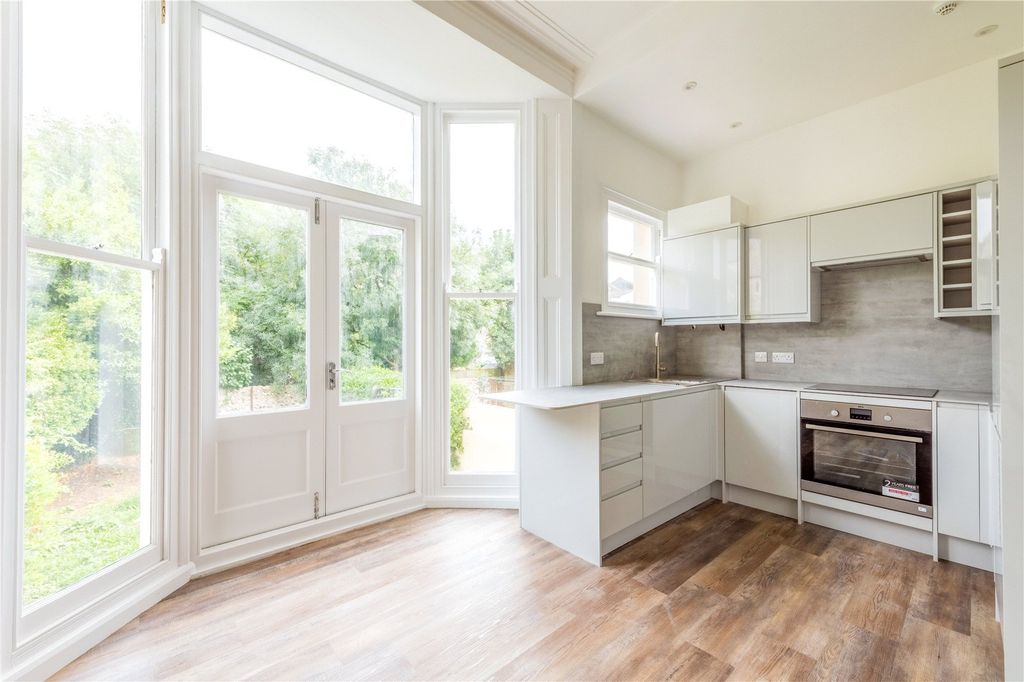 Property photo 2 of 17 Picture No. 04