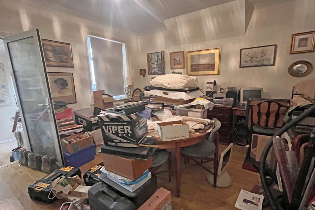 Property photo 3 of 11